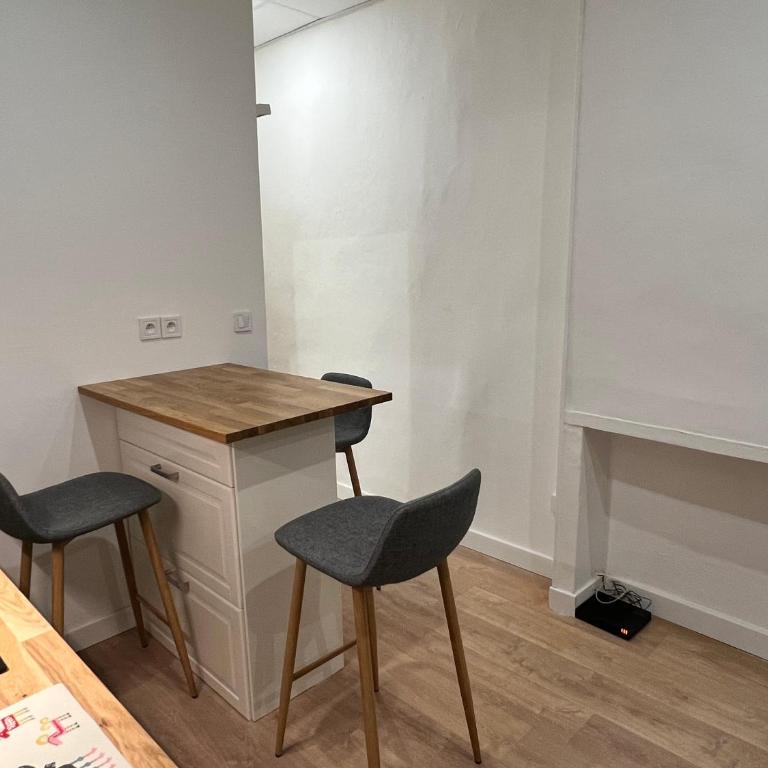 Studio Climatisé Centre Ville #9 - One-Bedroom Apartment - 6