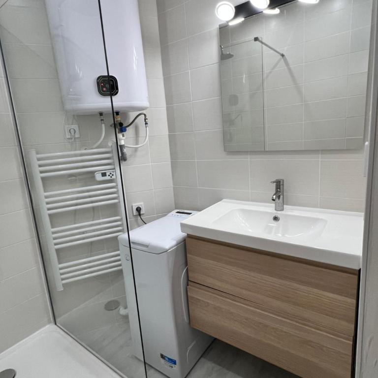 Studio Climatisé Centre Ville #9 - One-Bedroom Apartment - 10