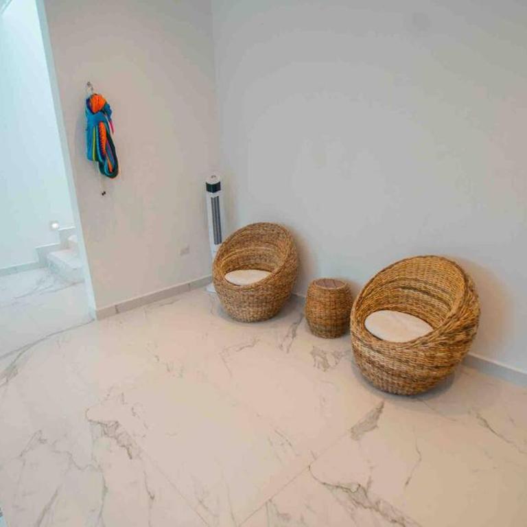 Casa Moderna de 4 Pisos Con Rooftop Vista Al Mar - Five-Bedroom House - 31
