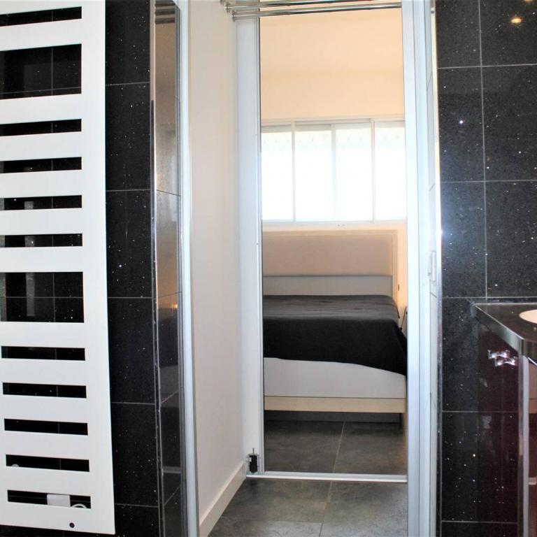 Superbe 3 Pièces avec Terrasse, Clim et Vue Mer à Villeneuve-Loubet - FR-1-252A-92 - Appartement - 21
