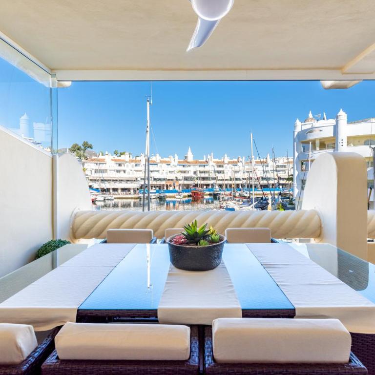 WintowinRentals Apartamento de lujo en medio de Puerto Marina. - Apartamento de 2 dormitorios - 40