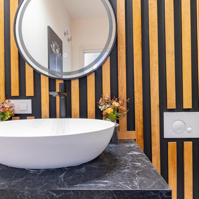 Sevilla deluxe suites - Apartamento Superior con balcón y bañera - 10
