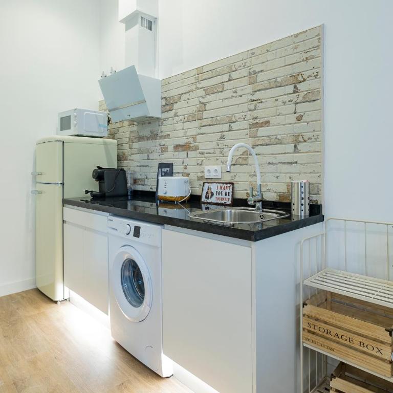 Sevilla deluxe suites - Apartamento Superior con balcón y bañera - 15
