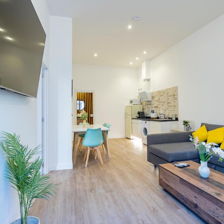 Sevilla deluxe suites - Apartamento Superior con balcón y bañera - 21