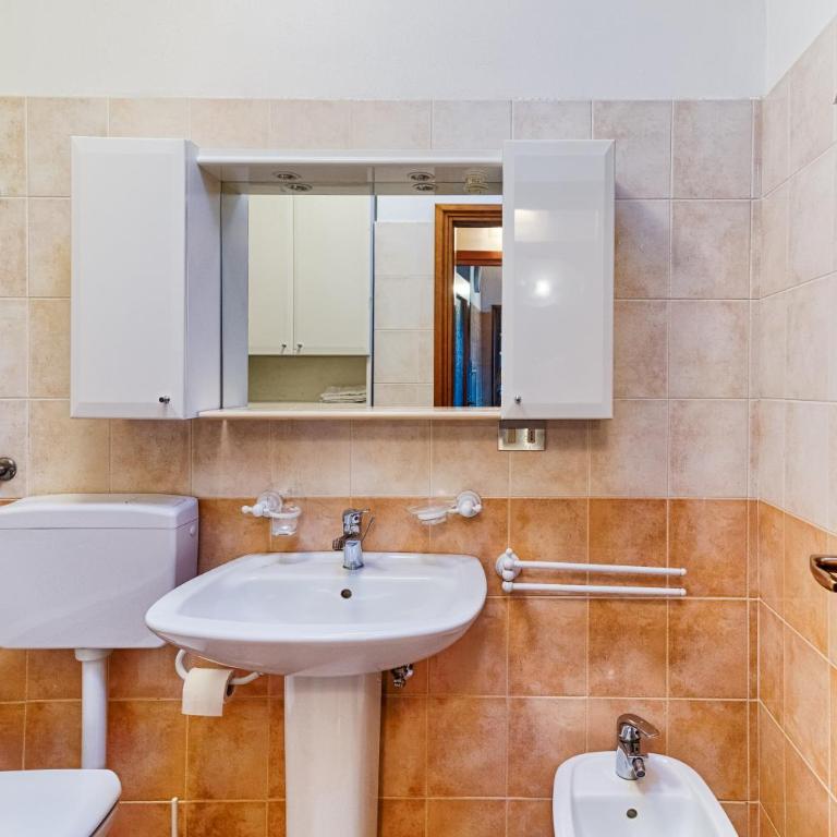 GuestHost - Trieste Loft Central Apartment - Appartamento con 1 Camera da Letto - 15