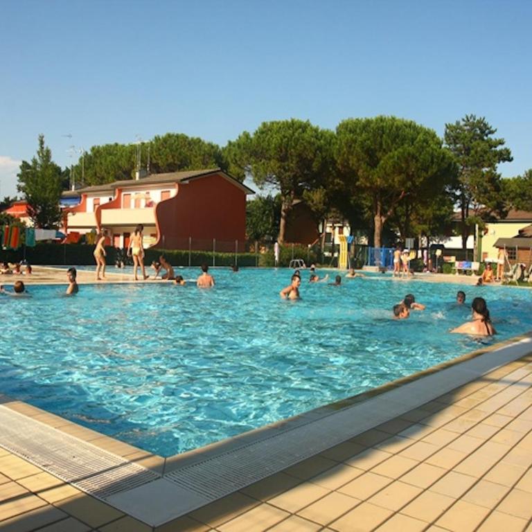 Cozy flat in residence with swimming pool-Beahost - Appartamento - 5