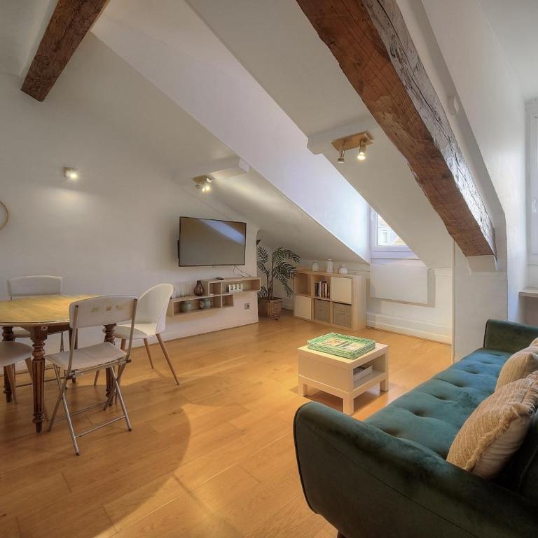 Upstays Attic 63m2 Apartment Palais Center - Appartement - 1