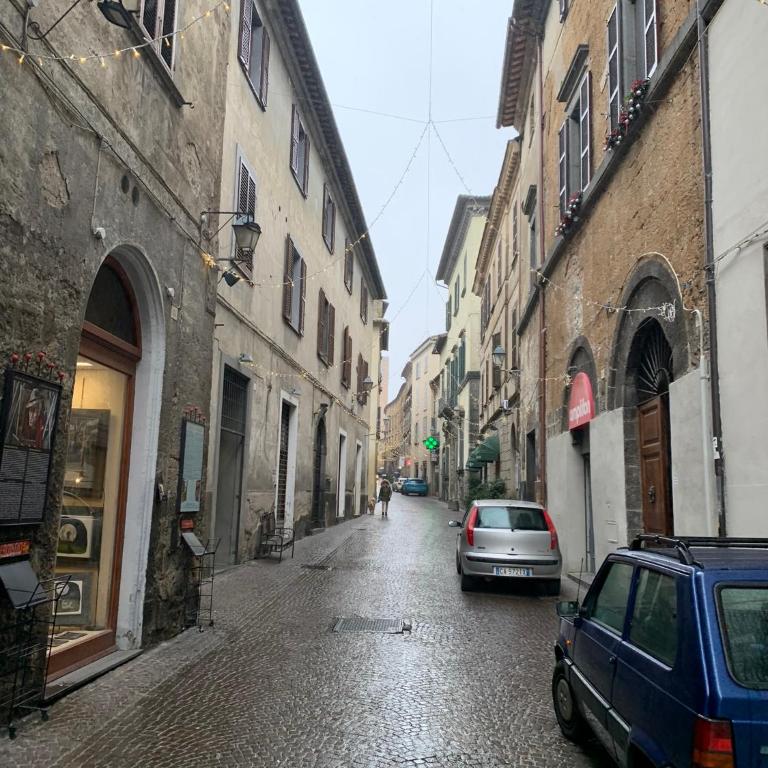 Orvieto: Spacious 3BR 3BA apartment with balcony & patio - Appartamento con 3 Camere da Letto - 10