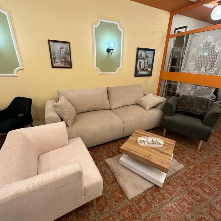 Pension COLUMBIA inkl Frühstück im Zentrum - Chambre Familiale avec Balcon - 6 - 3