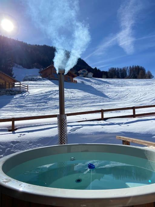 Ski in out Swiss Alps Chalet Charelle by Jolidi - Chalet - 2