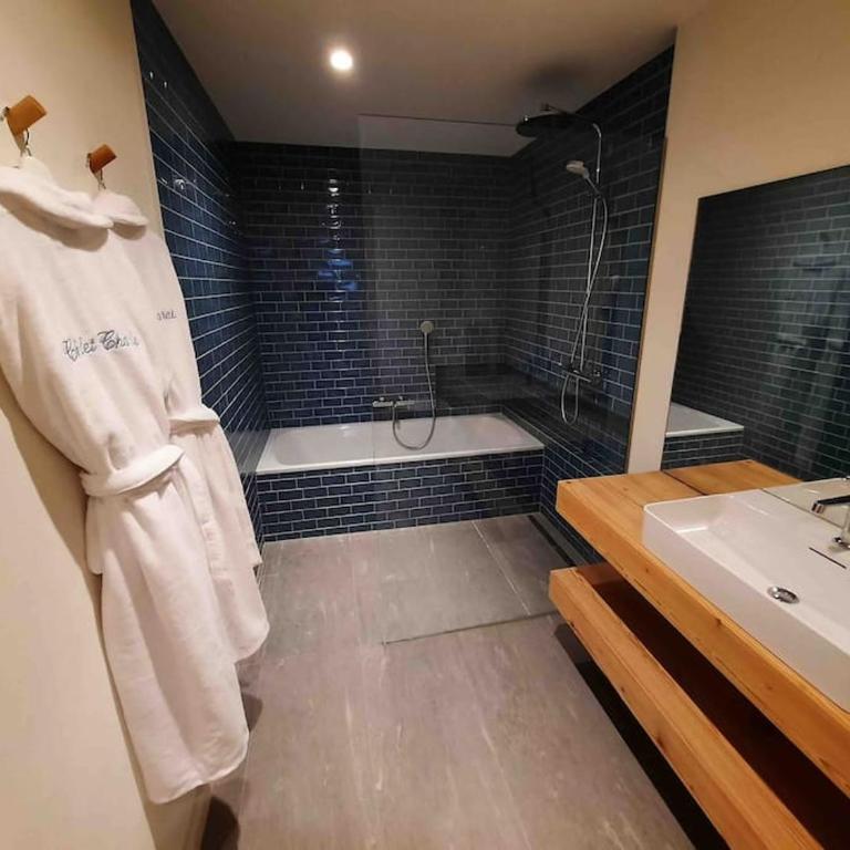 Ski in out Swiss Alps Chalet Charelle by Jolidi - Chalet - 22