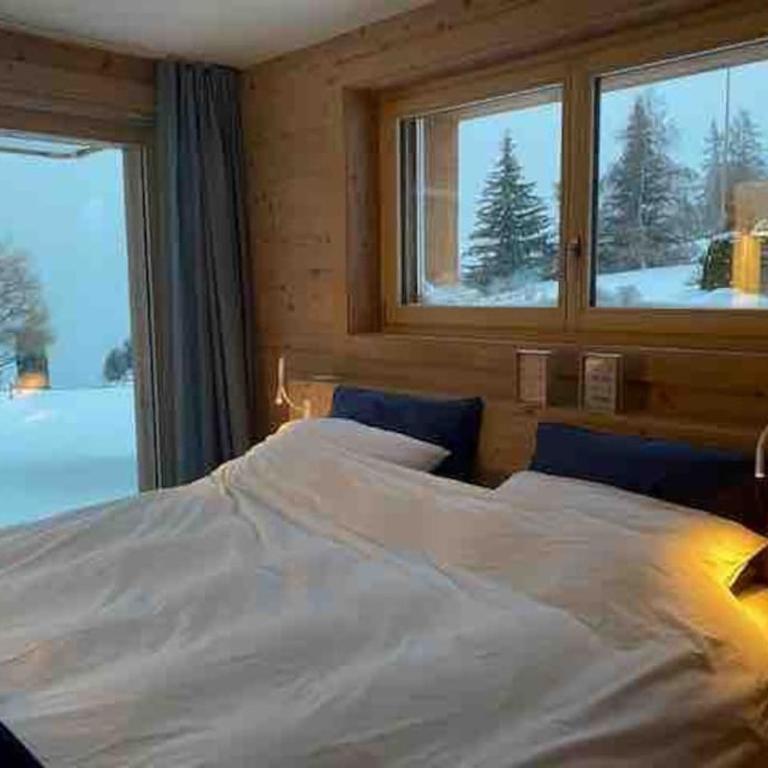 Ski in out Swiss Alps Chalet Charelle by Jolidi - Chalet - 7