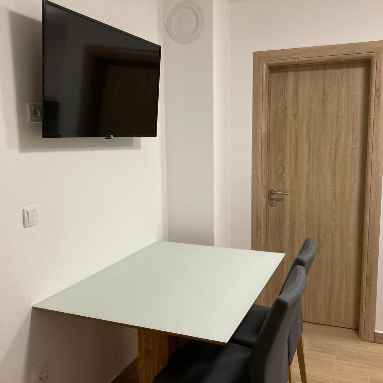 Vila TRNOVO - One-Bedroom Apartment - 1