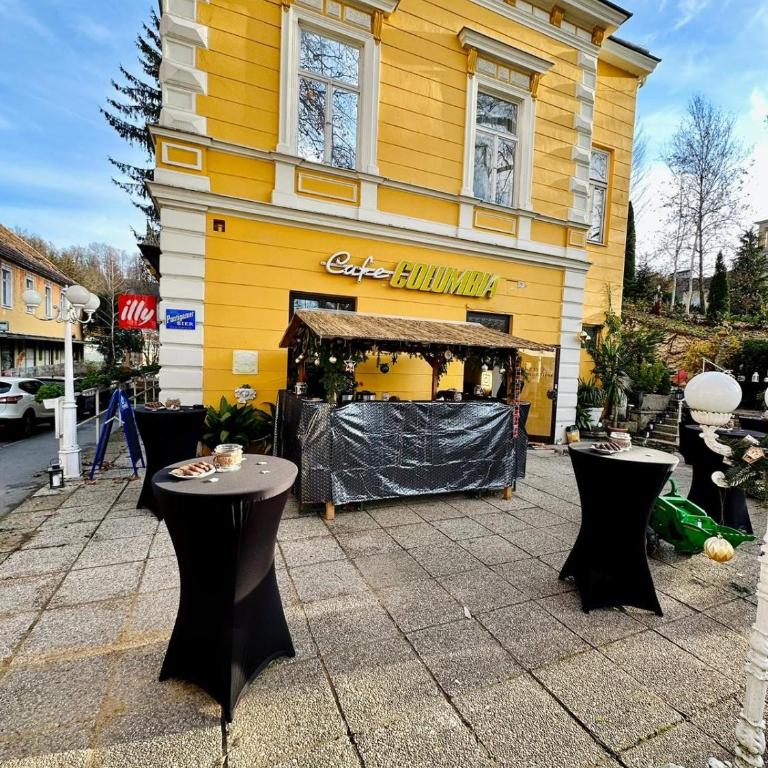 Pension COLUMBIA inkl Frühstück im Zentrum - Double Room (1 Adult + 1 Child) 2 - 3