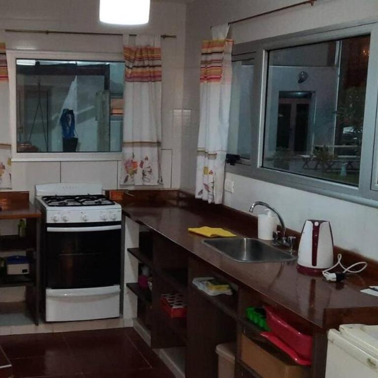Casa en Bosque Peralta Ramos - Three-Bedroom House - 9