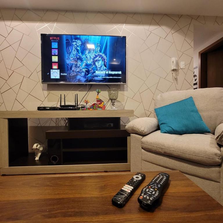 Excelente Vista ciudad Quito,parque, piscina,balcón,sauna,tranquilo encantador seguridad 24-7 - Apartamento de 3 dormitorios - 9
