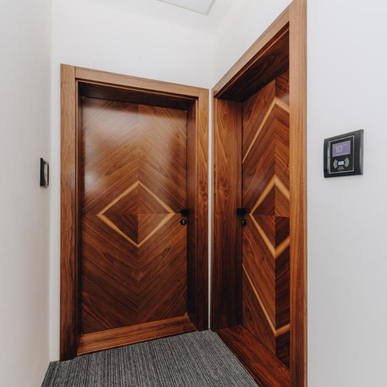 Boutique Luxury Apartments - Deluxe Double Room - 3