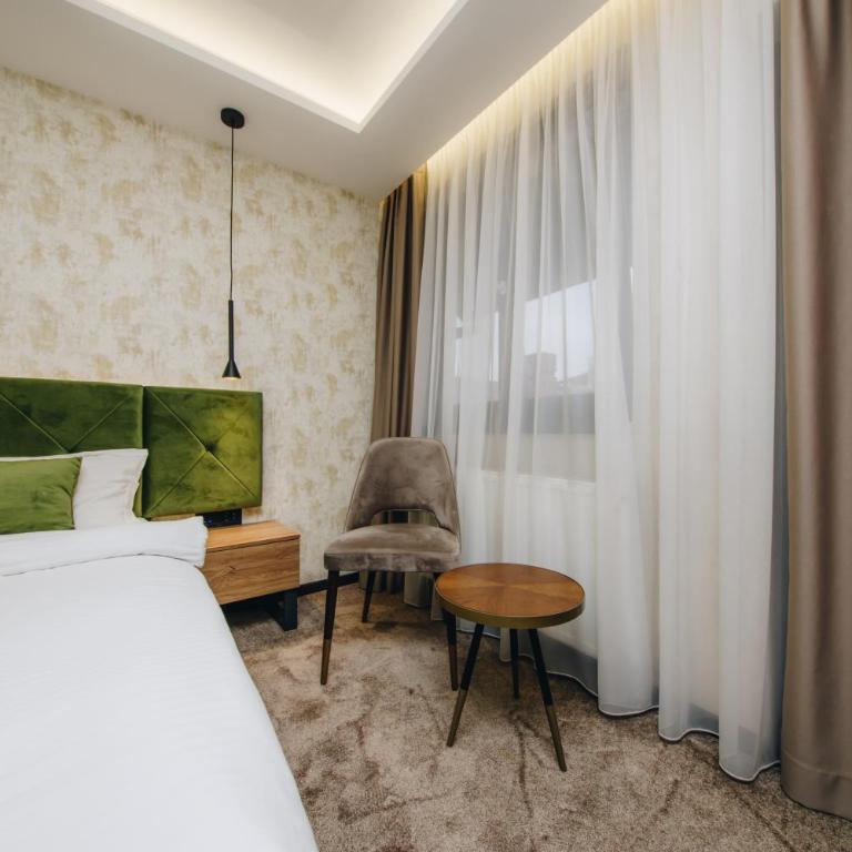 Boutique Luxury Apartments - Deluxe Double Room - 11