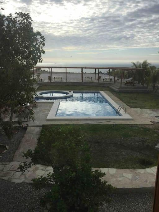 Kalani Heights Cute Little Pool Apartment - Studio Apartment - 5