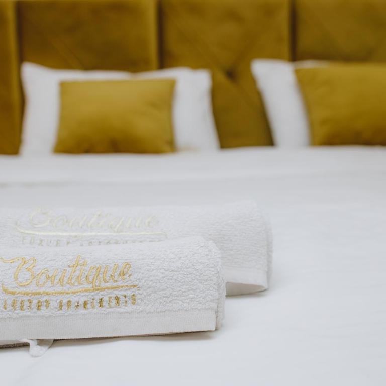 Boutique Luxury Apartments - Deluxe Double Room - 10