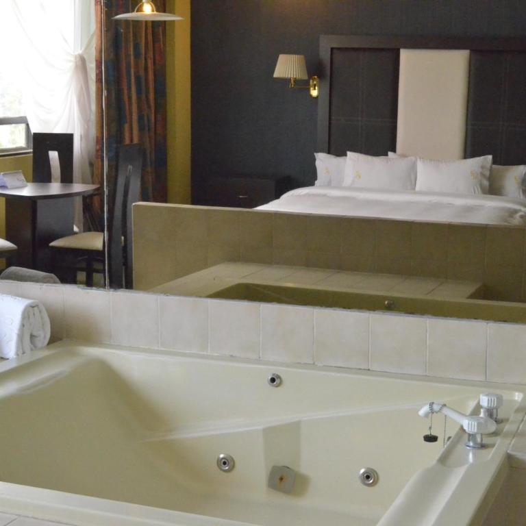 Hotel Real del Sur - King Room with Spa Bath - 2