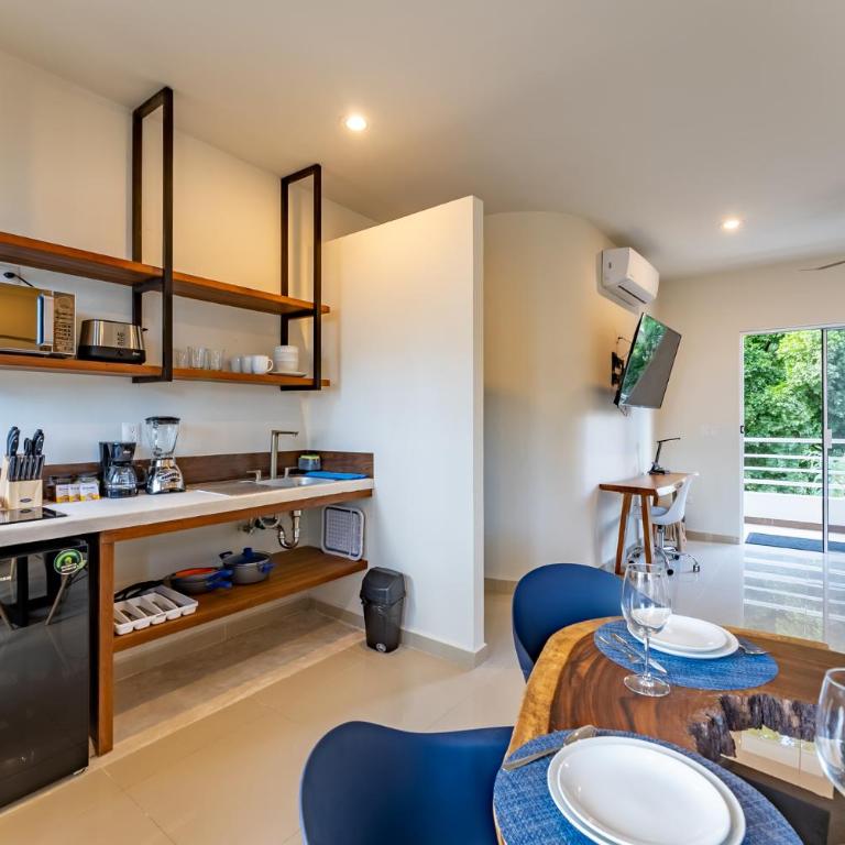 Artec Studios - Studio with Balcony - 26