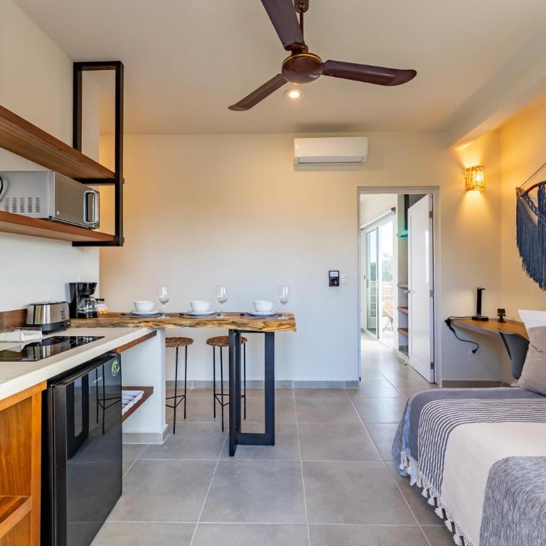 Artec Studios - Apartment with Balcony - 29
