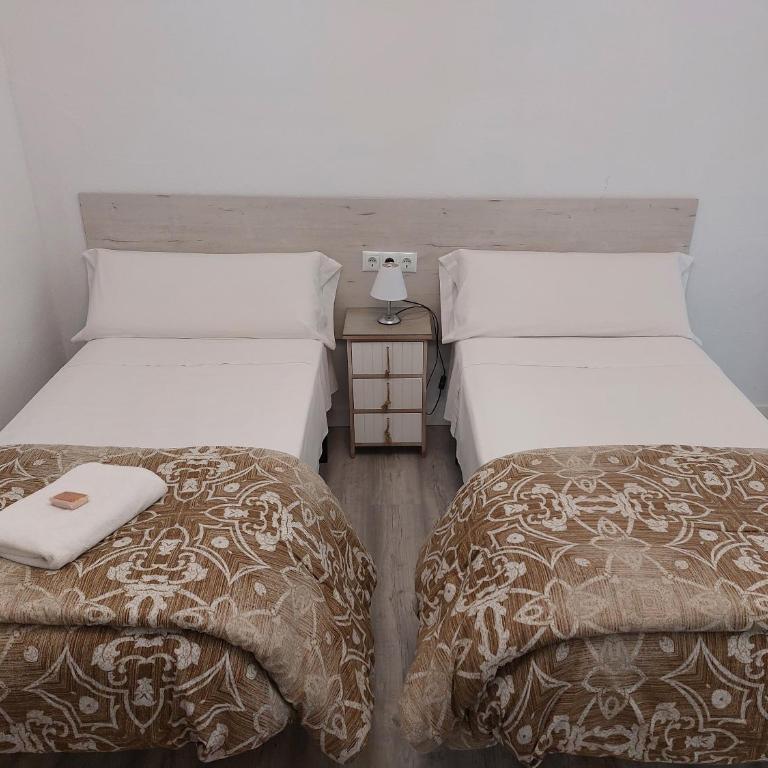 Pensión Saint Mateo - Habitación Doble con baño compartido - 2 camas - 24
