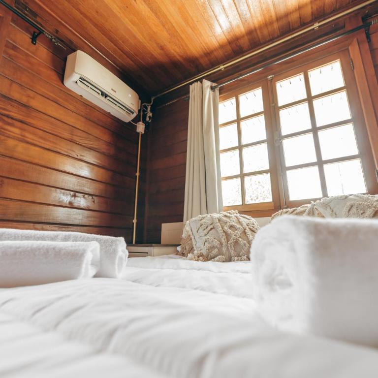 Finca del Sacramento - Family Room with Bathroom - 9