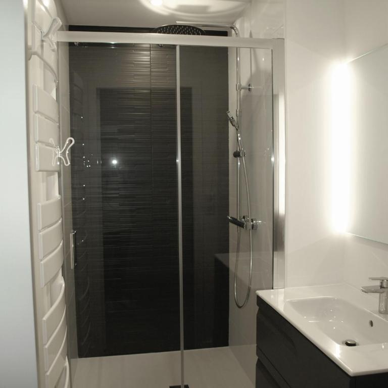 Appartement moderne 2 chambres, vue mer, rénové, 5 pers. - FR-1-323-230 - Appartement (5 Adultes) - 3