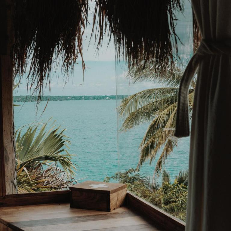 BOA BOA Bacalar - Bungalow con vistas al lago - 1 cama extragrande y aire acondicionado - Planta alta - 15