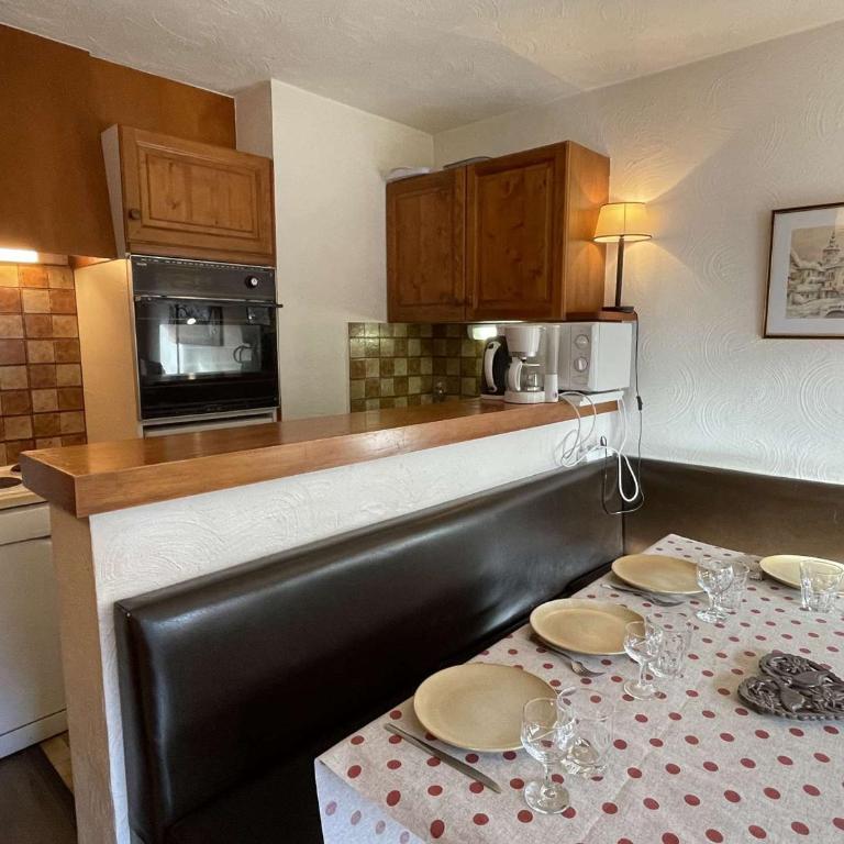 Charmant 2P cabine 35m², proche pistes et village, parking, 4 pers. - Appartement 1 Chambre - 5