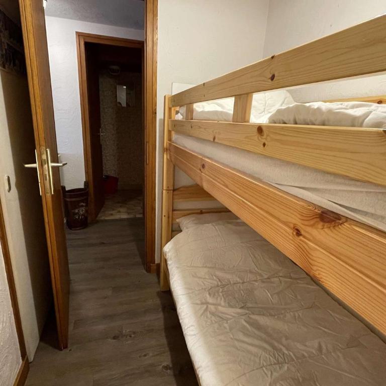 Charmant 2P cabine 35m², proche pistes et village, parking, 4 pers. - Appartement 1 Chambre - 11