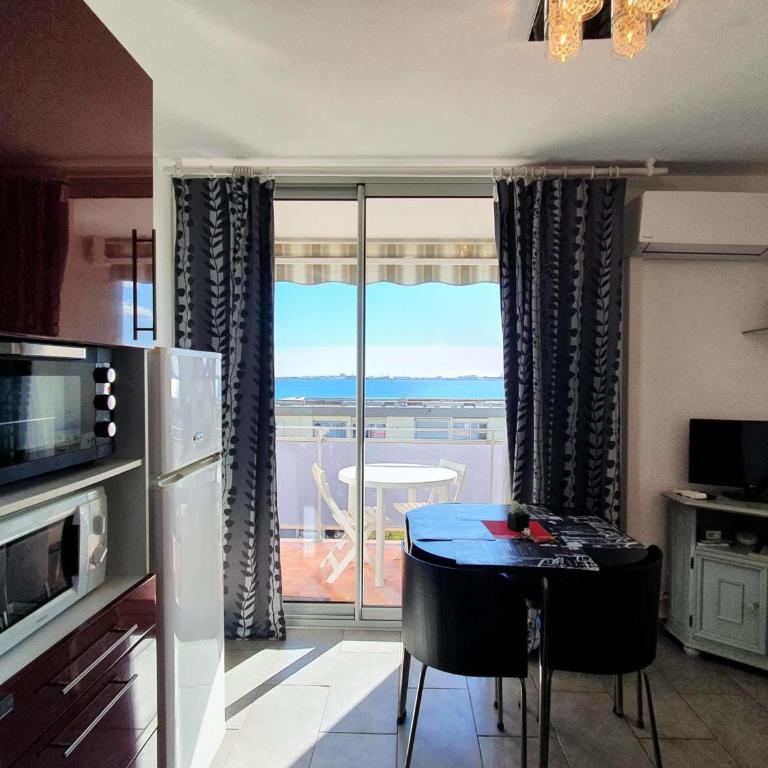 F1 avec terrasse et WiFi - Proche thermes Balaruc - FR-1-503-160 - Estudio - 4