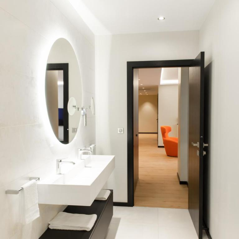 Suite Montrachet 4 personnes vue cathédrale 1 Place de parking - Appartement 1 Chambre - 2