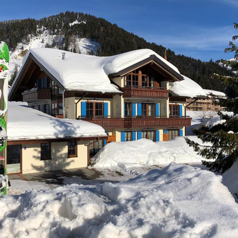 Gemütliche Ferienwohnung Bergwiese, 2-Raum, separates Schlafzimmer, schönen Balkon oder Terrasse, Komfort Ausstattung, ruhige Südlage, kostenfrei WLAN und schöne helle Sauna, Brötchenservice, Parkplatz, Hunde auf Anfrage, E-Tankstelle, Sonnenlage - Appartamento con Vista Montagna - 18