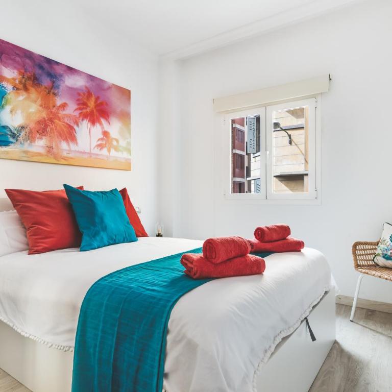Home2Book Design Cool Center Apt Las Palmas - Two-Bedroom Apartment - 4