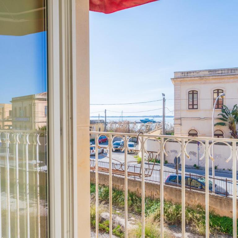 Hotel Mediterraneo - Camera Superior Matrimoniale/Doppia con Letti Singoli con Vista Mare - 1