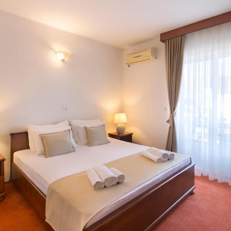 Villa Ljubanovic - Dvokrevetna Soba sa Bračnim Krevetom i Balkonom - 1