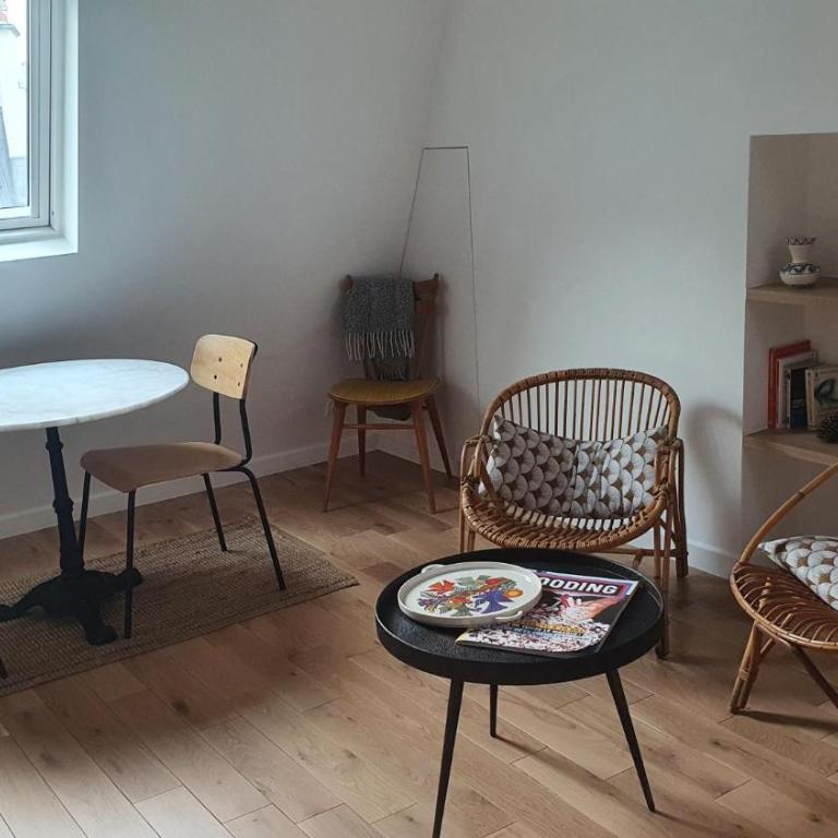 Chambre d'hôtes confort et charme Paris 9eme - Chambre Double avec Salle de Bains Privative - 6