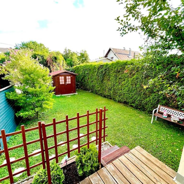 Schöne Wohnung mit eigenen Eingang und Terrasse - Apartment mit 1 Schlafzimmer - 2