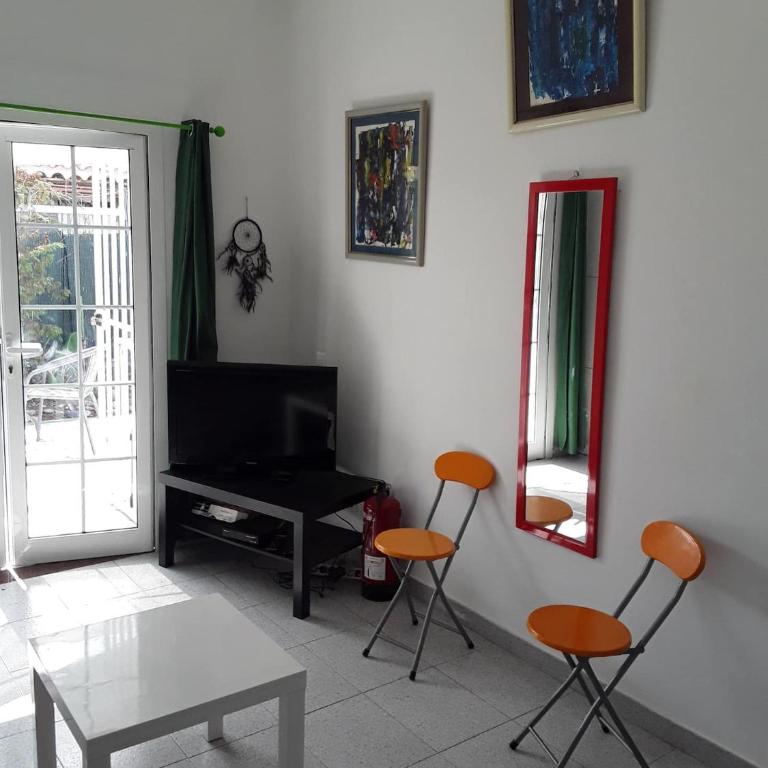 Très BEAU BUNGALOW,JARDIN TROPICAL, RENOVATION ETE 2020 - Casa con 1 dormitorio - 48