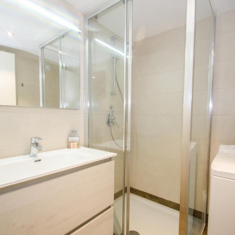 Appartement rénové avec vue Mont-Blanc, parking et WiFi à Chamonix - FR-1-343-206 - Apartment - 8
