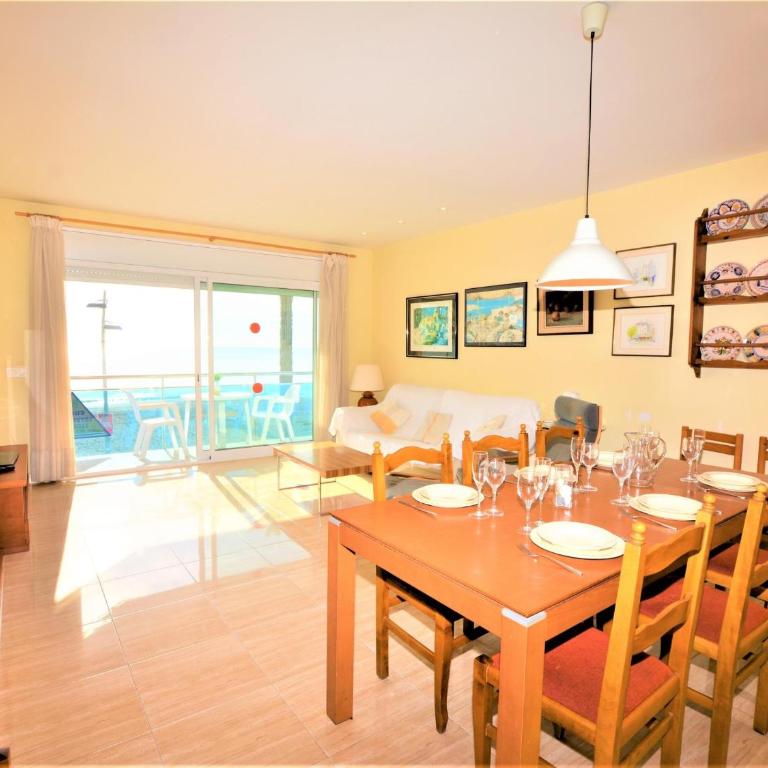 Villa Service - Papiol 1º 2ª - Apartamento - 3