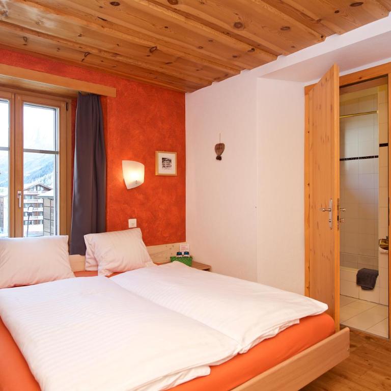 Hotel Bahnhof - Doppelzimmer mit eigenem Bad - 5