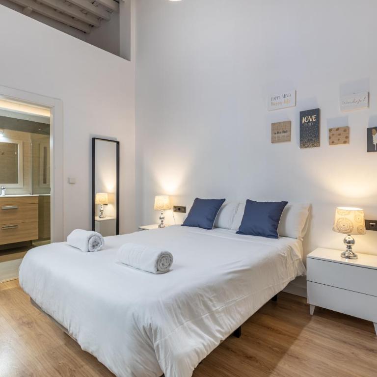 Apartamentos Granada Deluxe 3000 - One-Bedroom Apartment - 2