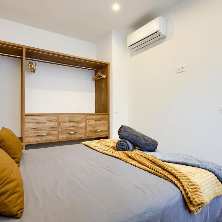 El Cielo: Lujoso Ático en Madrid Centro - Three-Bedroom Apartment - 9