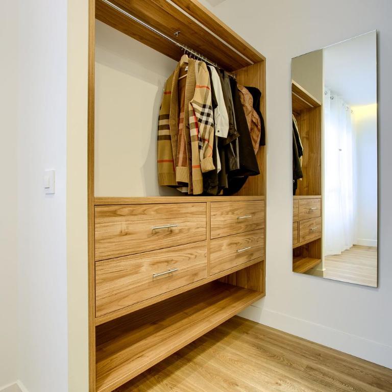 El Cielo: Lujoso Ático en Madrid Centro - Three-Bedroom Apartment - 13