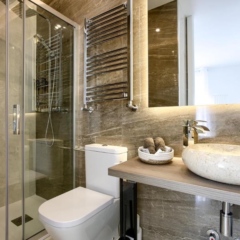 El Cielo: Lujoso Ático en Madrid Centro - Three-Bedroom Apartment - 20
