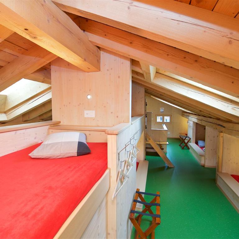 Hotel Bahnhof - Bett in einem Premium Schlafsaal für Männer und Frauen - 10